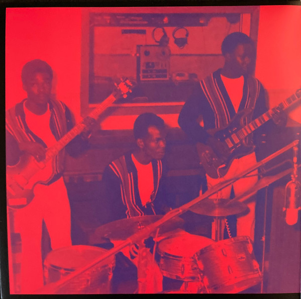 inner - Various Artists - 100% Dynamite!