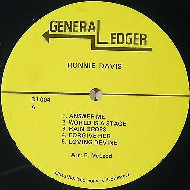 label - Ronnie Davis - Presents Raggae
